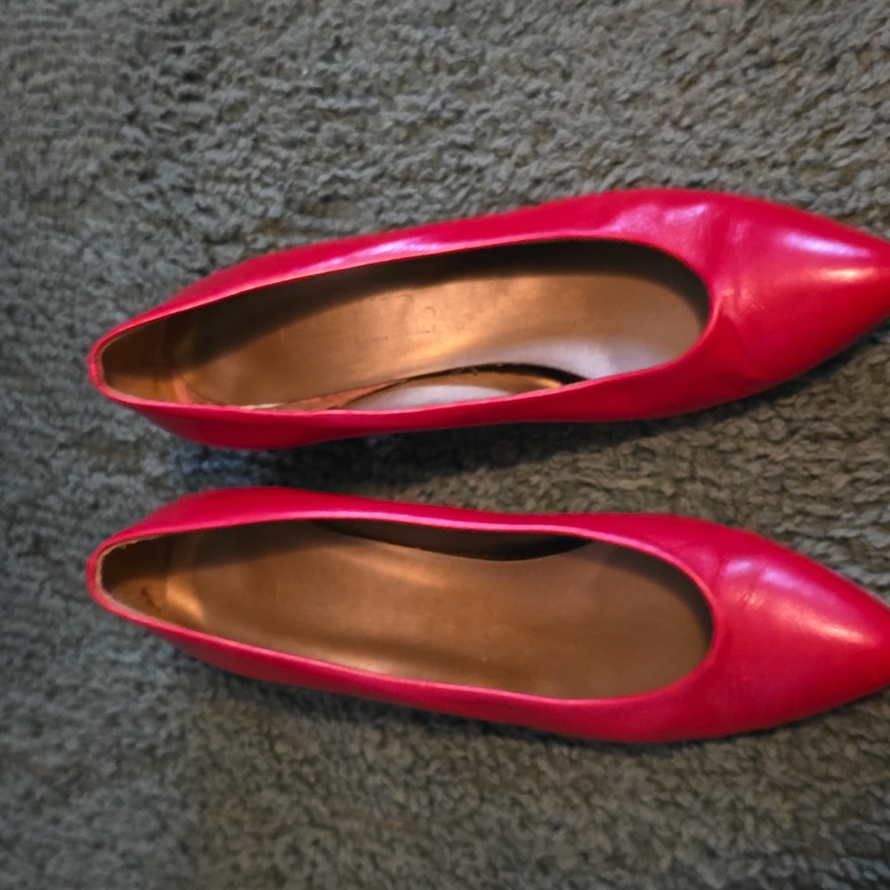 Elegant Red Women's Pumps
